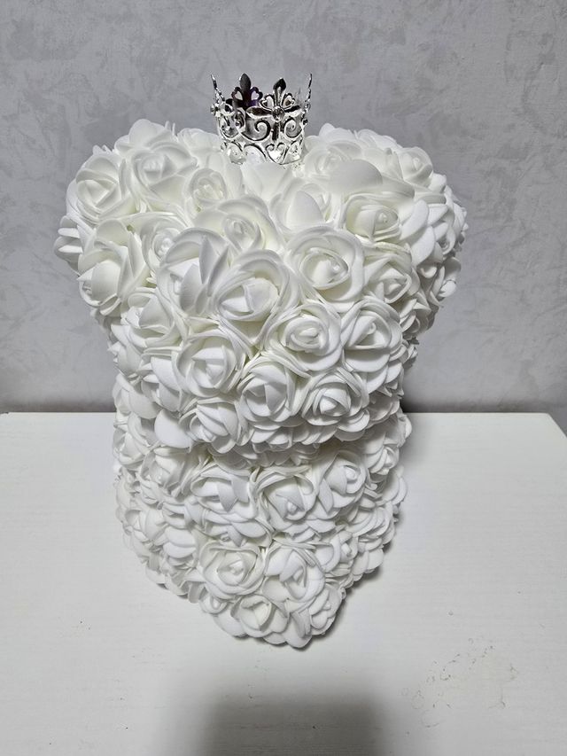 Orso decorativo con rose