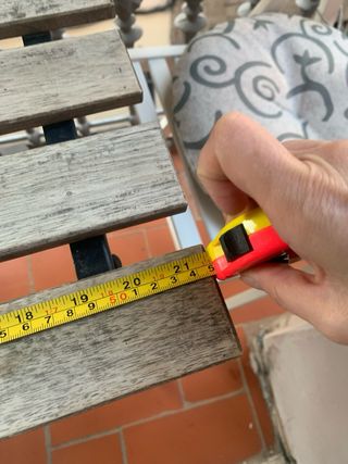 Mesa y Sillas de Exterior y 2 banquitos 