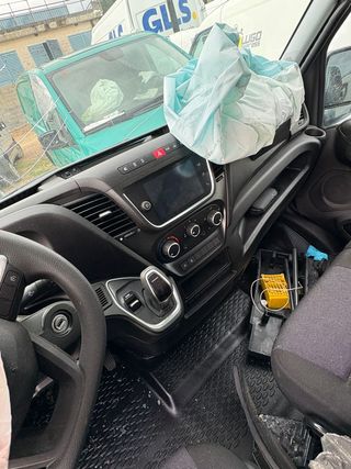 Iveco Daily 35 -160 HI-MATIC L4 H2 AUTOMATICA SINIESTRO