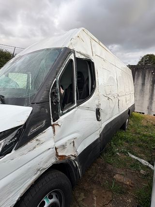 Iveco Daily 35 -160 HI-MATIC L4 H2 AUTOMATICA SINIESTRO