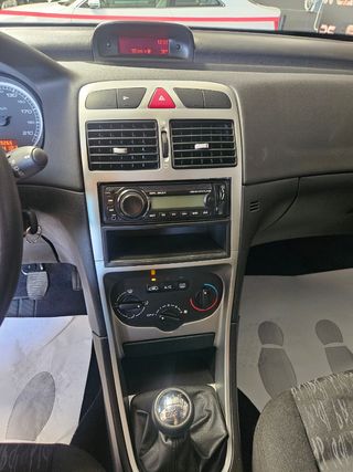 Peugeot 307 1.6 gasolina 110cv,64.000k,muy cuidado