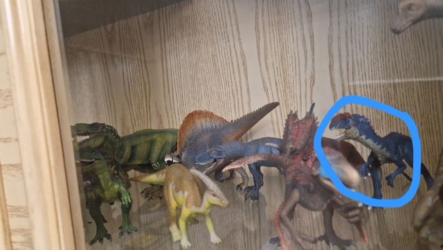 Dinosaurio de juguete