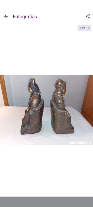 Pareja Esculturas madera y Pan de Oro guerreros 