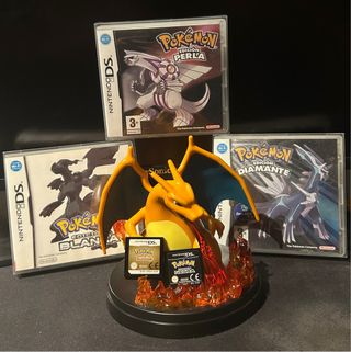Figura Charizard y Juegos Pokémon DS