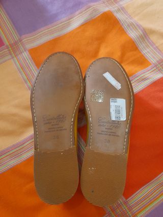 Mocasines Castellanos Amarillos