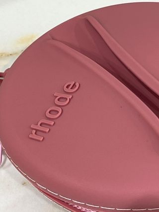 Monedero estuche labial Rhode rosa tierra