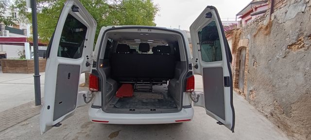 Volkswagen Caravelle 2023