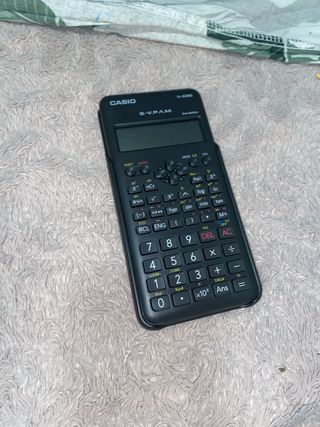 Calculadora Casio FX-82MS