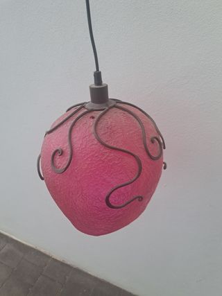 Lámpara infantil rosa techo plástico y forja