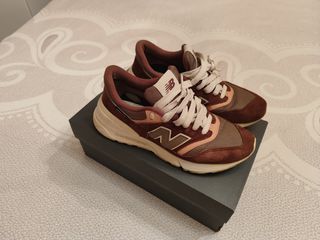 Zapatillas New Balance Marrones y Rosas