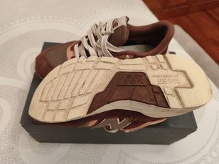 Zapatillas New Balance Marrones y Rosas