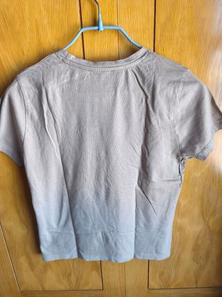 Camiseta beige Pull&Bear