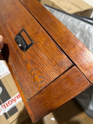 Cajonera de madera marrón