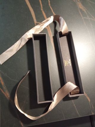 Cajita de joyas gris