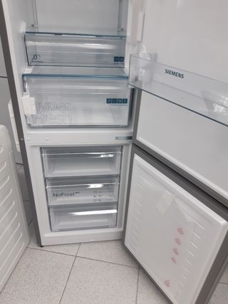 Nevera Combi Nueva con tara con garantía 