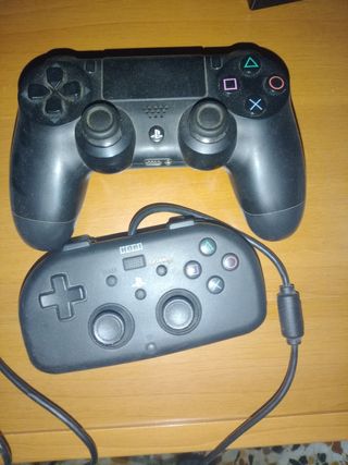 PS4 Ultimate Player 1TB Jet Black + Uncharted 4