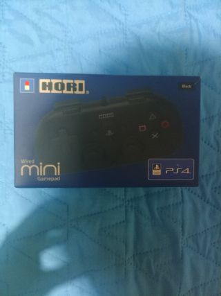 PS4 Ultimate Player 1TB Jet Black + Uncharted 4