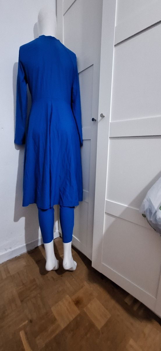 Bañador azul manga larga