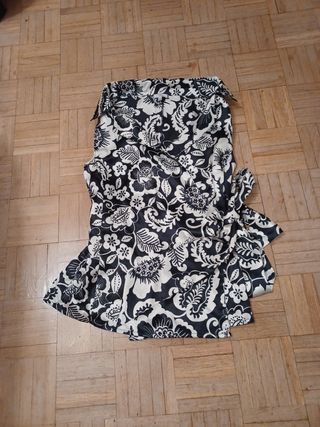 Camisa vintage floral blanco y negro