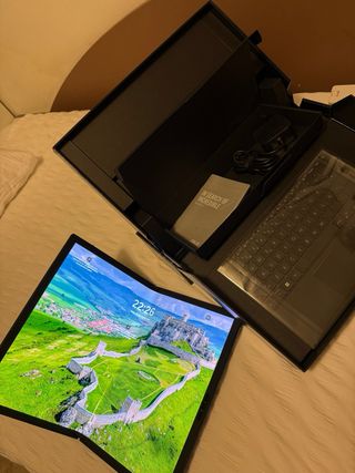 Asus ZenBook 17 Fold OLED Portátil EDICIÓN LIMITAD