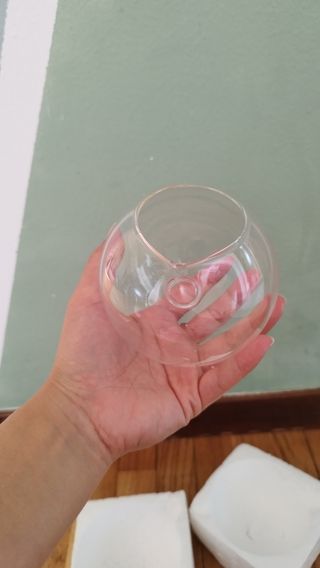 Sfera in vetro trasparente