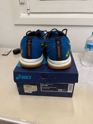 Zapatillas Asics Azules y Amarillas