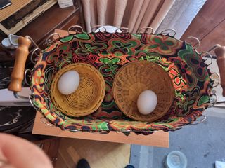 Costurero vintage con tela estampada