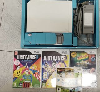 Consola Nintendo Wii + 4 juegos + 3 mandos