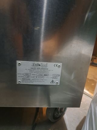 Calentador eléctrico VIZU para comidas.