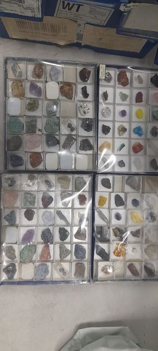 Un sacco di minerali vari