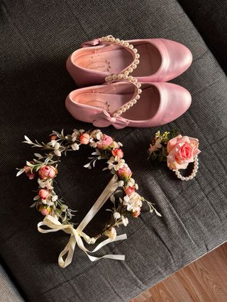 Zapatos de comunión rosas con perlas