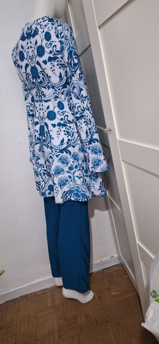 Bañador estampado floral azul y blanco