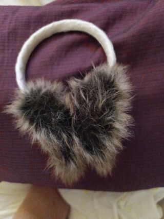 Orejeras de pelo sintético para el frio