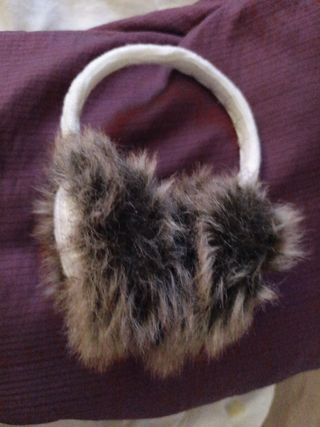 Orejeras de pelo sintético para el frio