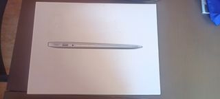 MacBook Air 13 2017 Plata prácticamente nuevo.