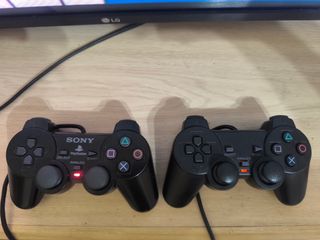PS2 Slim Sony Negra + Caja + 2 Mandos + GTA