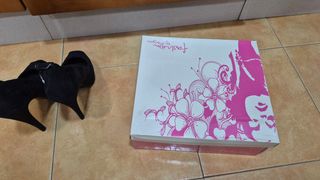 Zapatos de tacón negros