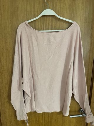 Jersey rosa con cordones
