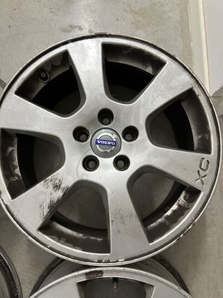 Llantas Volvo XC60 17” (4 unidades) 7.5jx17h2x55