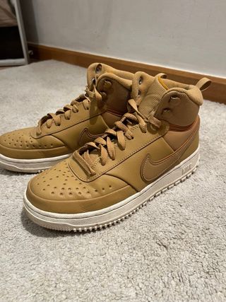 Botas Nike Air Marrones