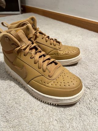 Botas Nike Air Marrones