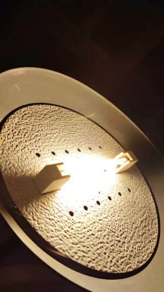 Lámpara de pie negra