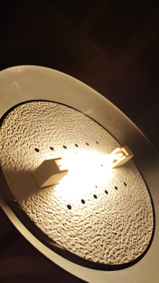 Lámpara de pie negra