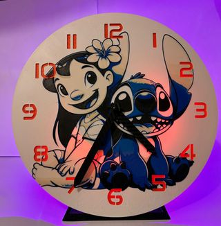 Orologio e luce notturna da tavolo Stitch