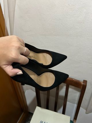 Zapatos de tacón de aguja negros