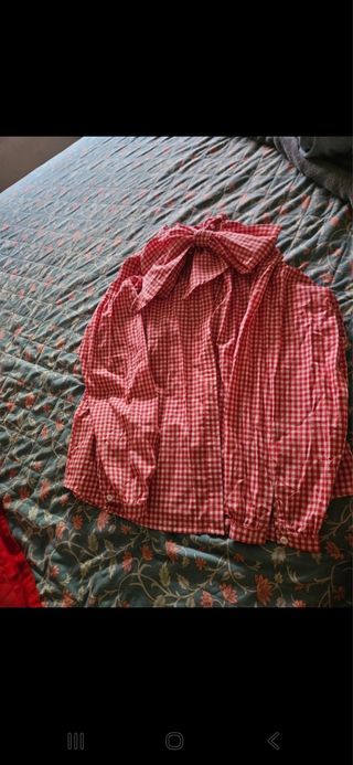 Blusa con lazo