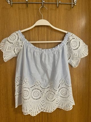 Blusa Hombro Descubierto Bordada Rayas