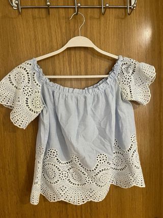 Blusa Hombro Descubierto Bordada Rayas