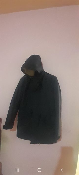 Abrigo Bershka Negro Talla S