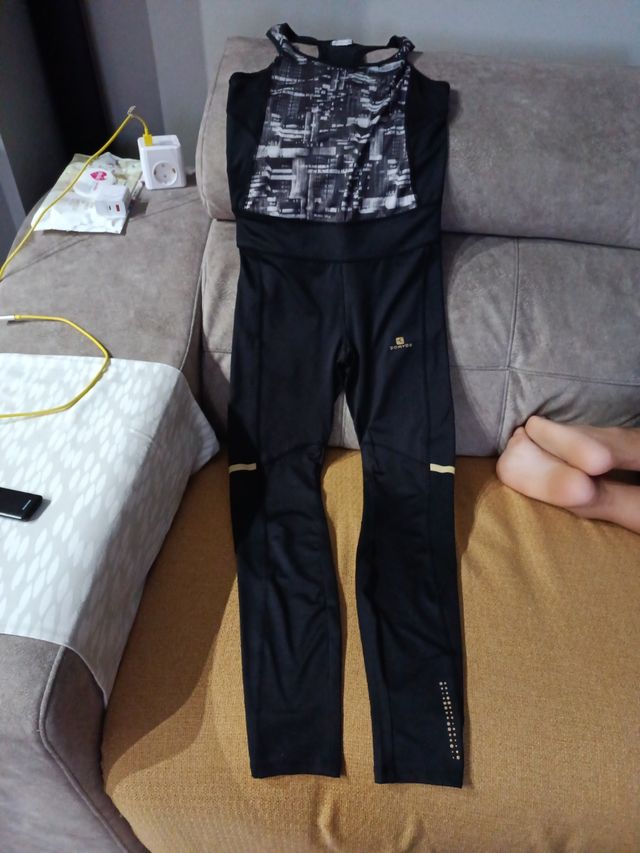 Conjunto deportivo Domyos